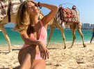 Телеведущая Регина Тодоренко восхищает фигурой в пляжных образах