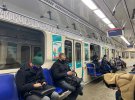 Киевляне не часто обращают внимание на объявления в метро – привыкли к рекламе