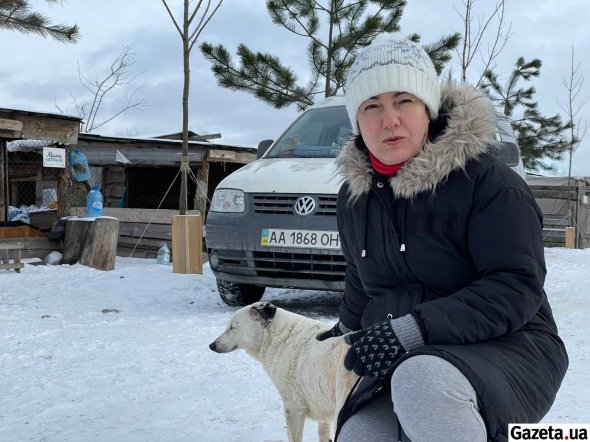 Александра Мезинова основала приют для животных в 2000 году. За это время спасла немало собак и кошек от голодной смерти