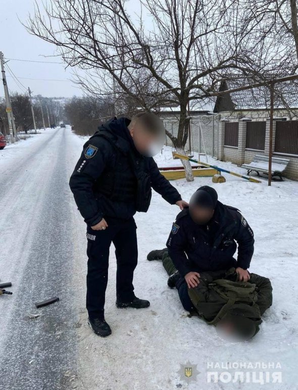 Під Дніпром затримали солдата Артема Рябчука, який вбив п'ятьох товаришів по службі. Стільки ж - поранив