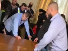 Нардеп Дмитрук бігав по столах в Одеській міській раді