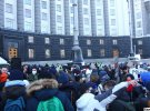 Студенты вышли под Кабмин митинговать против министра образования Сергея Шкарлета