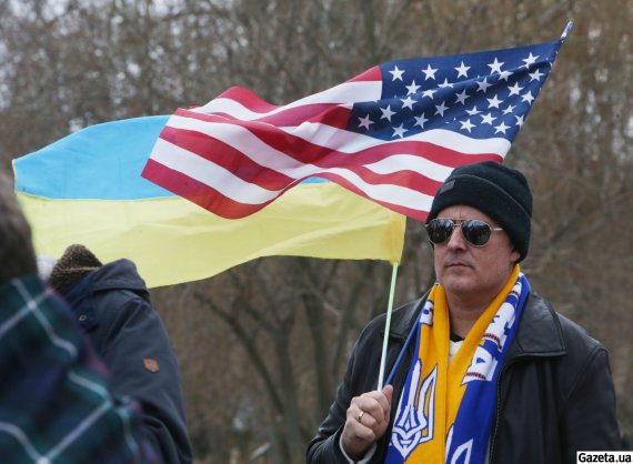 Международный Марш единства за Украину организовали иностранцы. Пришли на акцию с флагами своих государств