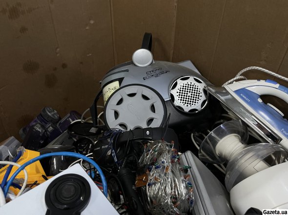 Деякі речі відвідувачі можуть забрати з собою. Однак для цього потрібен дозвіл адміністратора