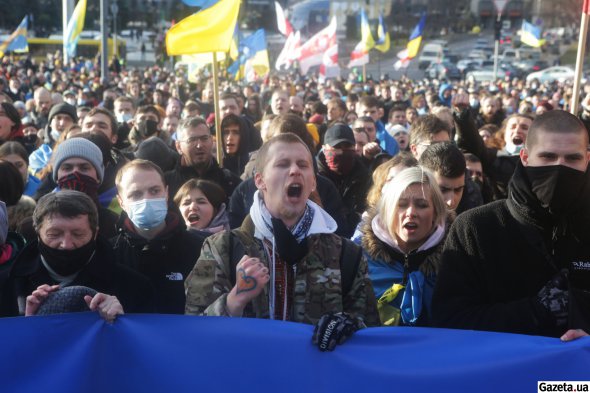 На Майдані Незалежності учасники акції виконали національний гімн "Ще не вмерла України"