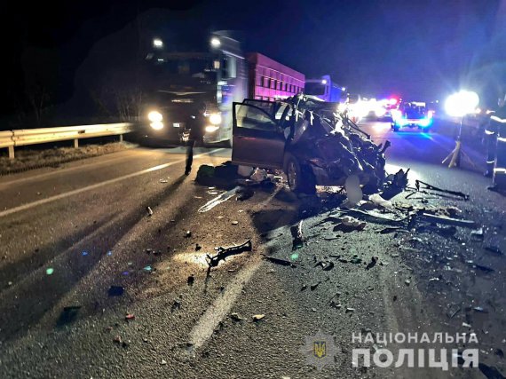 На Миколаївщині зіткнулися  Toyota та MAN.  П'ятеро загиблих, серед них - дитина