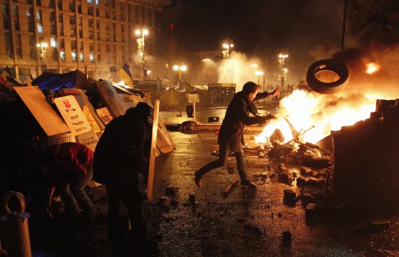 19 лютого у Києві продовжилися сутички майданівців із силовиками та "тітушками". Чимало людей отримали поранення та потребували медичної допомоги. Загинуло того дня щонайменше восьмеро учасників Революції гідності