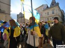 Тысячи людей вышли на марш, чтобы продемонстрировать готовность украинцев сопротивляться российской агрессии