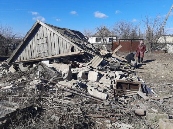 За чотири дні окупанти пошкодили понад сто будинків біля лінії розмежування на Донбасі
