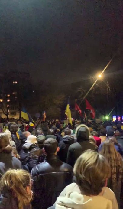 На улицах Вильнюса собрались акции в поддержку Украины
