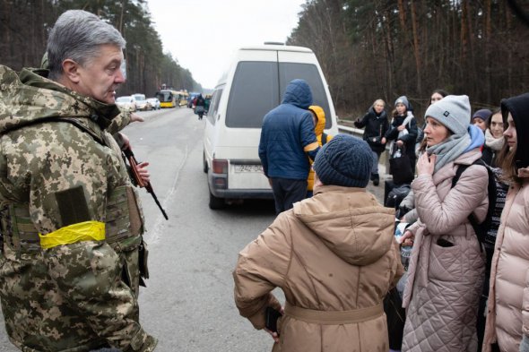 206-й батальйон територіальної оборони, який перебуває під шефством Петра Порошенка, бере участь у евакуації населення з Ірпеня, Бучі та інших населених пунктів