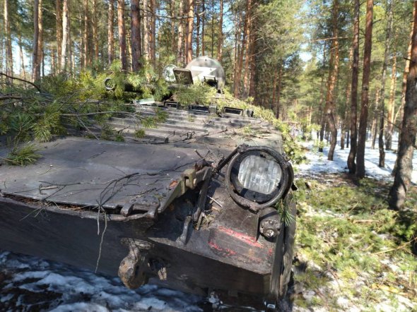 Окупанти дарують техніку українським захисникам і тікають чим далі