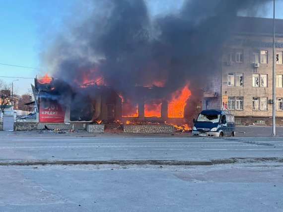 В результате обстрелов разрушены жилые дома, повреждены административное сооружение и другие помещения.