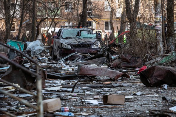 Місце вибуху біля житлового будинку у Києві, 18 березня 