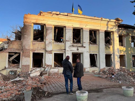 В Ахтырке разрушено и повреждено около 15 жилых многоэтажных и частных домов