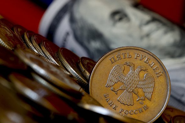 Рубль упав до рекордних 120-160 за долар 