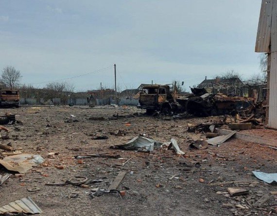 Украинские защитники опубликовали фото остатков российской техники в Тростянце Ахтырского района Сумской области