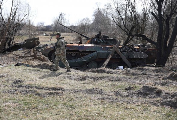Знищена російська техніка на північ від Києва 