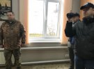 ГБР в Хмельницком задержало трех военных, которые переправляли мужчин призывного возраста за границу
