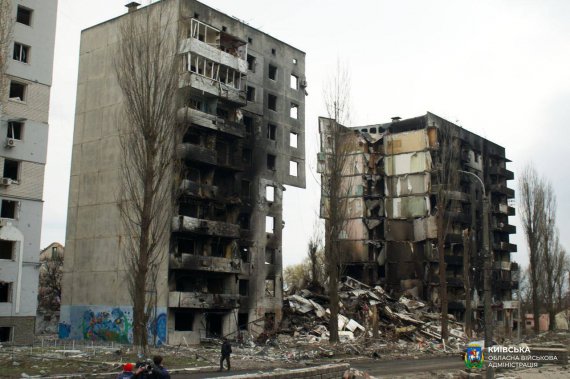 В Бородянке Киевской области российские оккупанты обстреливали мирных граждан и жилые дома