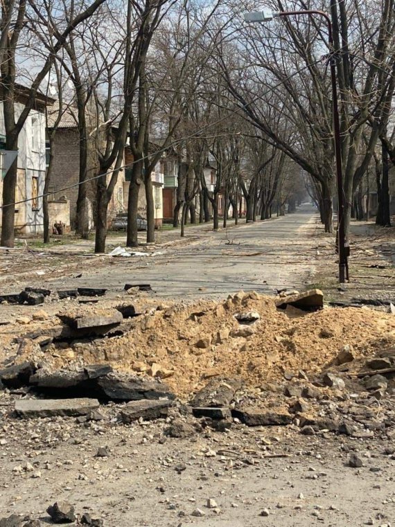 Окупанти обстрілюють житлові будинки у Сіверськодонецьку. У місті палають багатоповерхівки 
