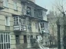 Рашисти нещадно обстріляли житлові будинки в Сіверськодонецьку