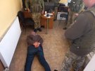 Поліцейські та прикордонники затримали  49-річного громадянина Республіки Молдова, який симпатизував «русскому миру» та вчинив наругу  над українським державним символом