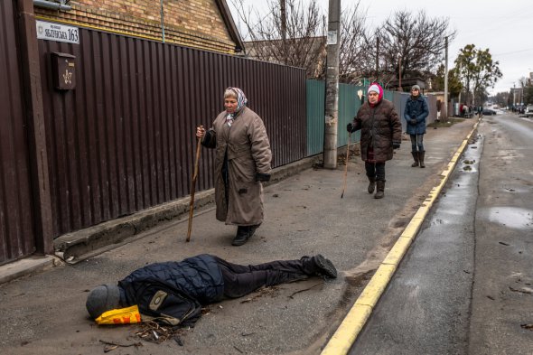 По словам выживших, когда наступление русских на Киев остановилось, началась кампания террора и мести против мирных жителей