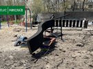 Наслідки обстрілу житлових кварталів у Миколаєві, 16 квітня.  Фото: Суспільне Миколаїв