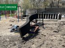 Наслідки обстрілу житлових кварталів у Миколаєві, 16 квітня. Фото: Суспільне Миколаїв