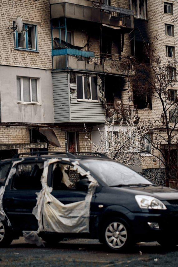 Окупанти не припиняють обстрілювати Луганщину. Під час нової атаки на Сіверськодонецьк, Новодружеськ та Кремінну виникли пожежі. Є потерпілі