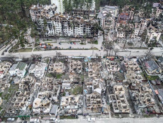 Президент Владимир Зеленский опубликовал фото разрушенных российскими оккупантами украинских городов. И заверил, что Россия ответит за все зверства