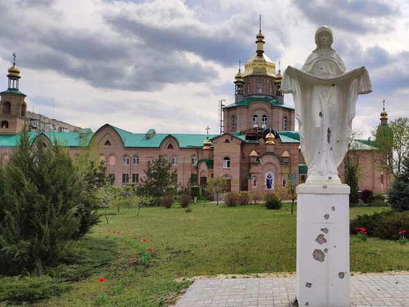 Россияне  разрушили семь православных храмов только в Луганской области