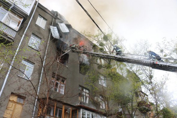 Російські окупанти обстрілюють Харків та Харківську область із 24 лютого. Найчастіше б'ють по житлових будинках і цивільній інфраструктурі