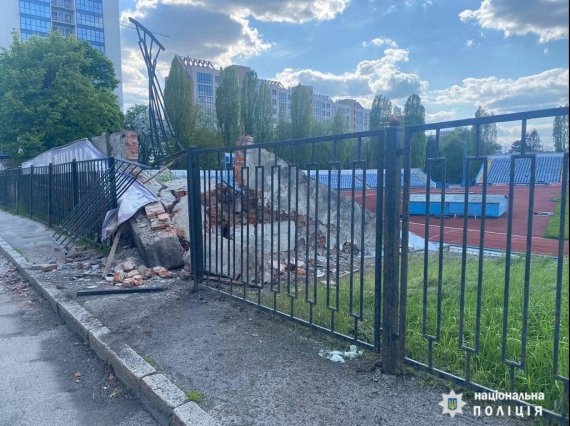 Враг обстрелял стадион "Динамо" в Харькове