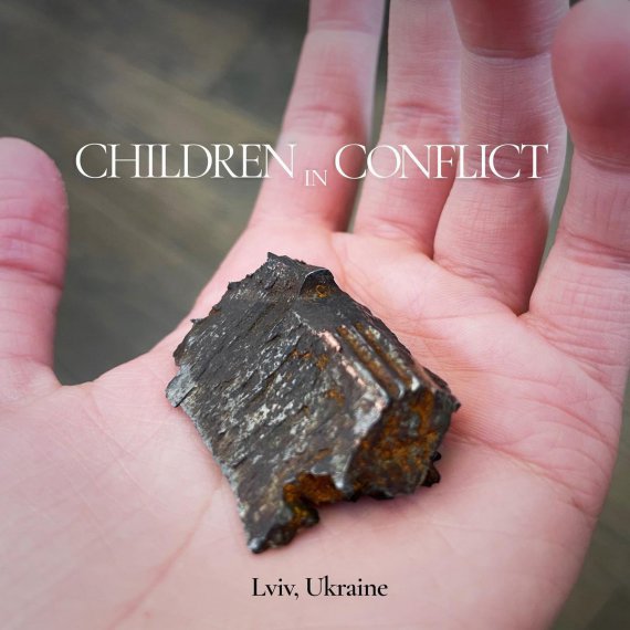 Анджелина Джоли написала пост в Instagram об украинских детях, пострадавших от российской агрессии