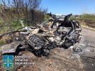 Розстріляна російськими окупантами колона автомобілів з мирними мешканцями