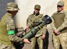 Українські гранатометники "приручили"  новітні  ручні протитанкові ракетні комплекси NLAW