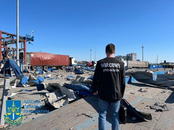 У результаті російських ракетних ударів по Одещині пошкоджені об'єкти цивільної та туристичної інфраструктури