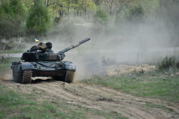 Подразделения Сухопутных войск ВСУ отрабатывают навыки наступательных действий на американских БТР М113