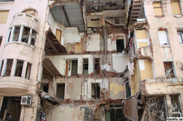 Еще одна бомба разрушила жилой дом практически рядом с ОГА