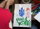 Волонтери збирають малюнки та листи, які підтримають українських захисників