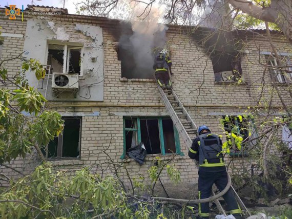 На Миколаївщині окупанти обстрілюють житлові будинки