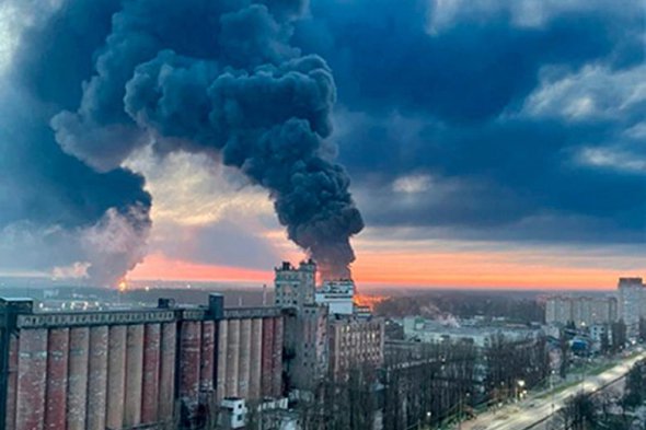 Наприкінці квітня вибухнули нафтобази у Брянську 