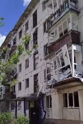 У Сіверськодонецьку четверо загиблих, у Лисичанську обстріляне відділення поліції, по області пошкоджено близько 50 будинків 
