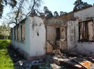Росіяни зруйнували дитячий садочок у Ворзелі. Унаслідок обстрілів будівля повністю згоріла