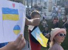 Діти-переселенці зустрілися з футболістами збірної України