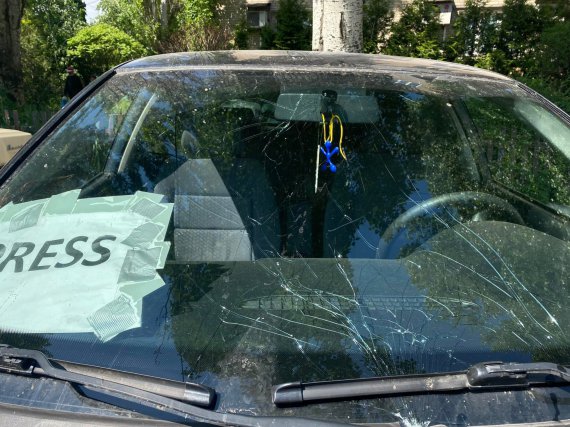 Журналісти "Радіо Свобода" потрапили під обстріл на Донеччині. Фото: facebook.com/maryankushnyr