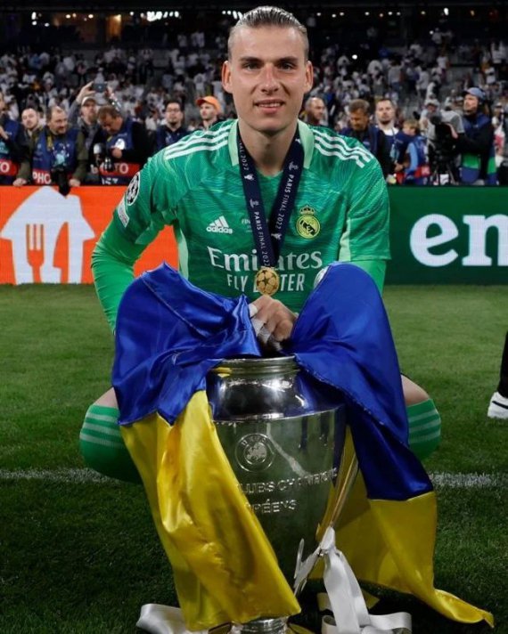 Андрей Лунин отпраздновал с "Реалом" победу в Лиге чемпионов