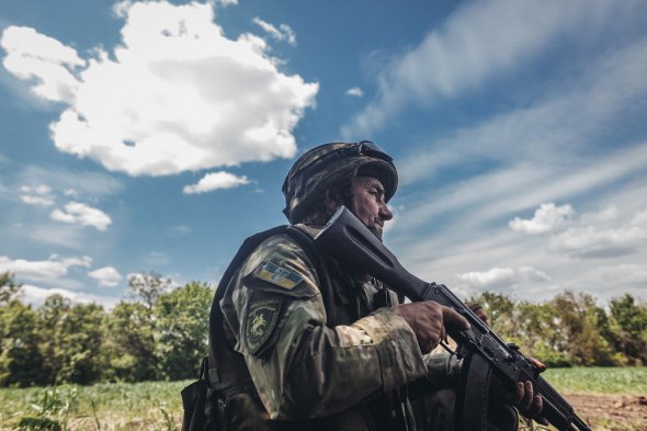 Украинский солдат на Донбассе 